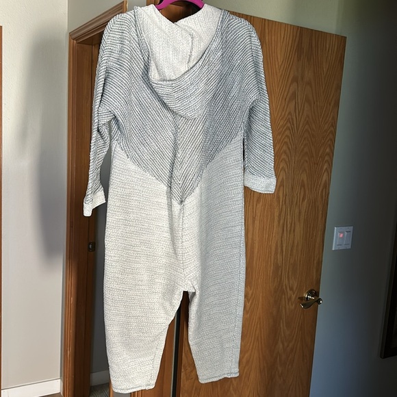 Free People Beach Brand Grey Onesie Hoodie - Picture 5 of 13